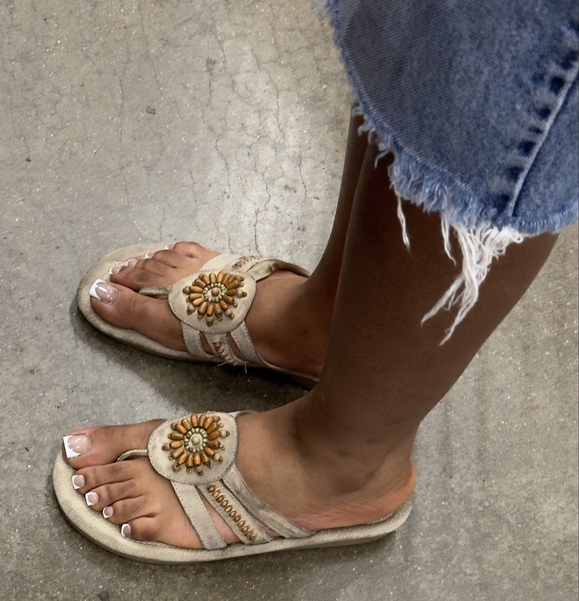 FeetEncounter's tweet photo. Wanted her toes wrapped around my cock 🥵

#candidfeet #candidtoes #publicfeet #publictoes #candid #footjob https://t.co/TCnoBwPiiI