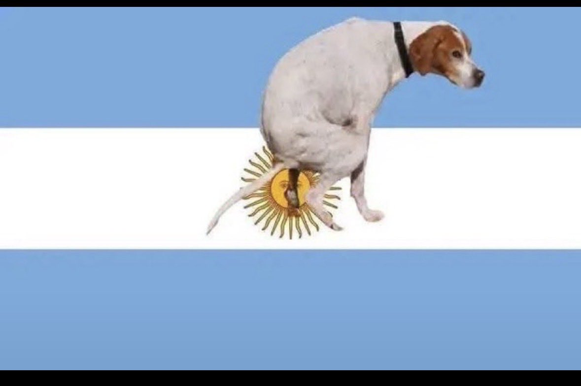 Infartinno's tweet photo. @BokeeJrs De verdad que con todo y con eso preferimos ser españoles jaja
Nadie quiere ser argentino, sin dinero, sin comida, con el IQ medio semejante al de un langostino… Aun con España ardiendo y siendo invadida… Nos quedamos en España gracias jaja https://t.co/Gb6yHTveDD