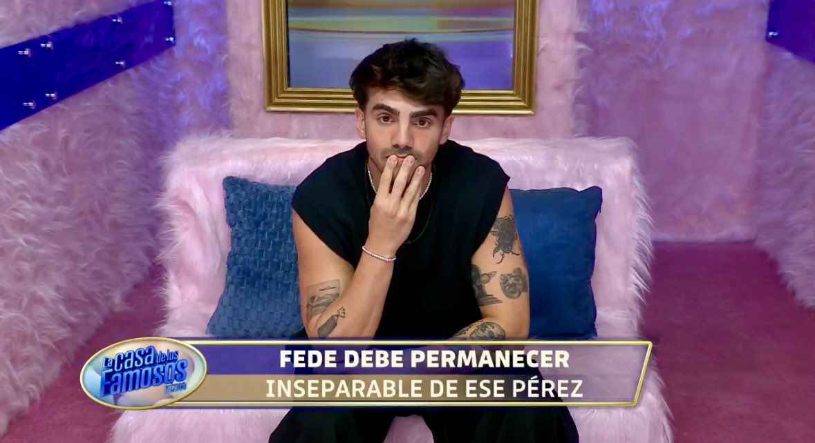 poevtss's tweet photo. las caritas, te amo fede vigevani, no me importa que quieran hacerte un flop con sus bromas nacas. 
#LaCasaDeLosFamososMx https://t.co/yMMCMboiZD