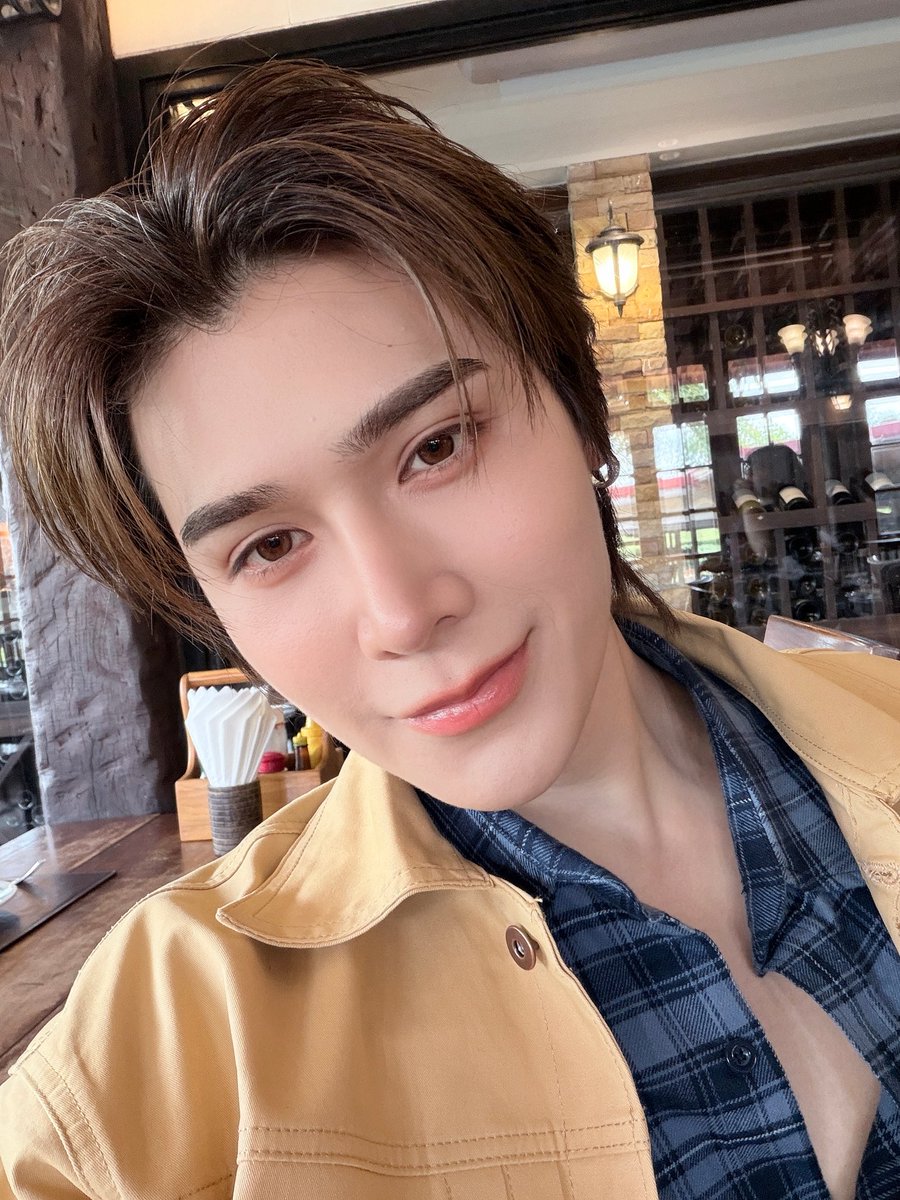 peatwasu's tweet photo. So hot❤️‍🔥

PEATOzDAY TRIP
#EscapetheCitywithPeat https://t.co/w01Z6tiyRn