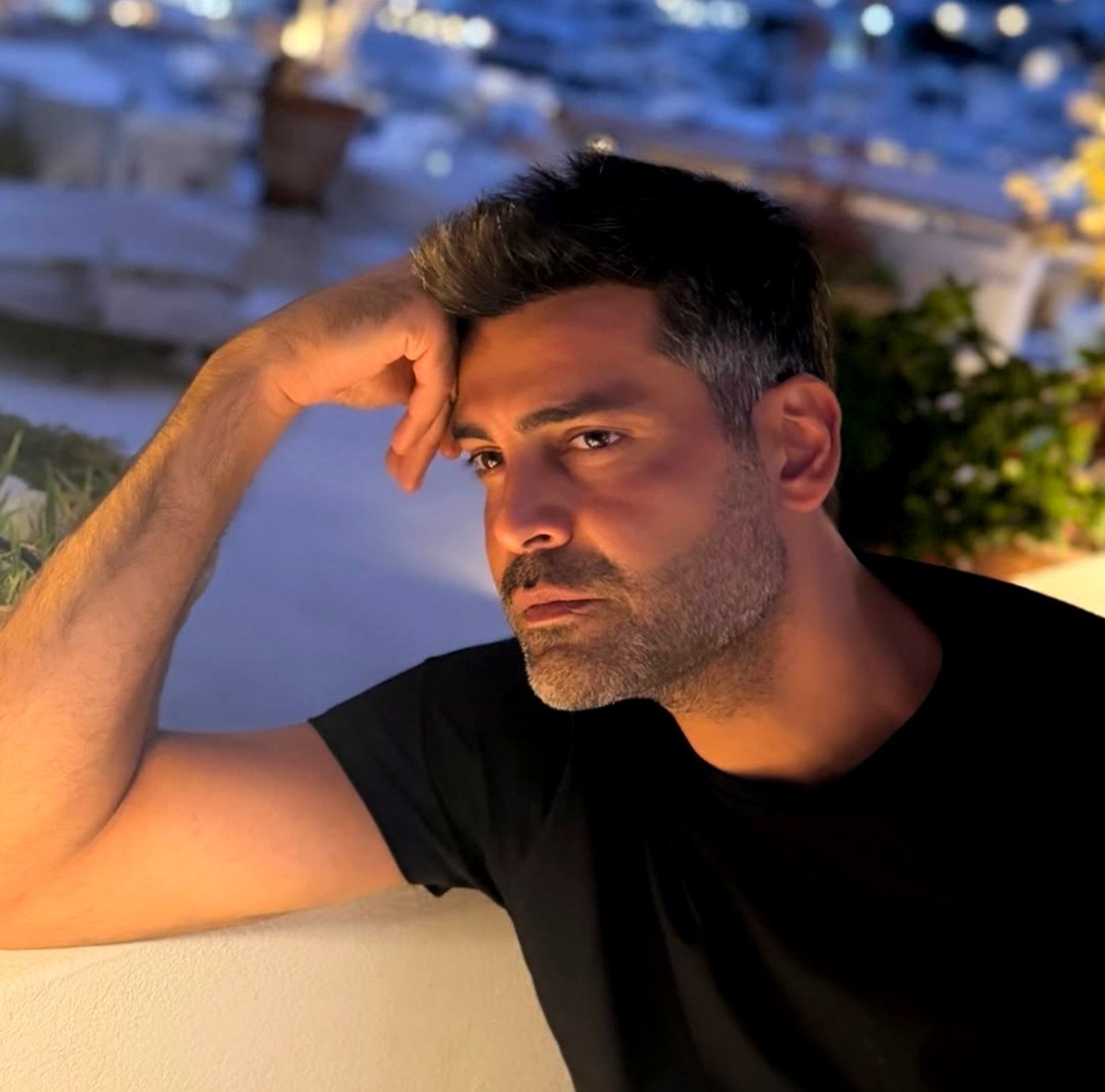 nergisalanmelek's tweet photo. Günaydın arkadaşlar. 
#ErkanMeriç https://t.co/LEFzKXVdgI