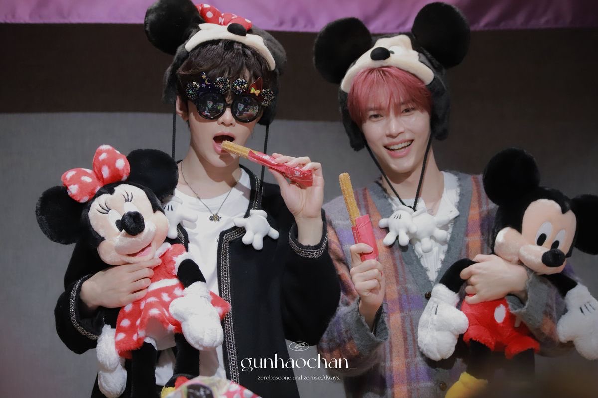 oohaobina's tweet photo. our minnie and mickey mouse 💖🥹 https://t.co/q3PDsnXEKK