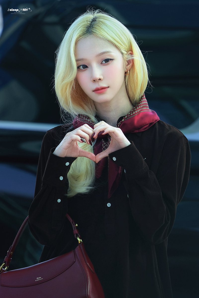 Sleep_010101's tweet photo. 260731❄️
Preview part1⛄️

#winter #윈터 #에스파 #김민정 https://t.co/8E6ayrzqVD