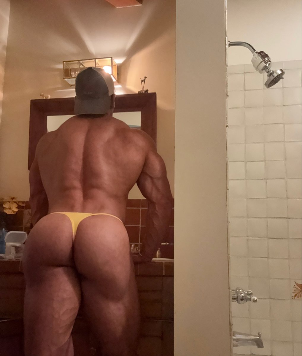 SubmissiveHimbo's tweet photo. Underneath all that muscle is the submissive himbo I was always meant to be. My pussy is my favorite reminder that I do not need to be the alpha. I want to look powerful and masculine while knowing exactly how needy and submissive I am underneath.

Make the body bigger. Make the ass bigger. Make the himbo more obedient.