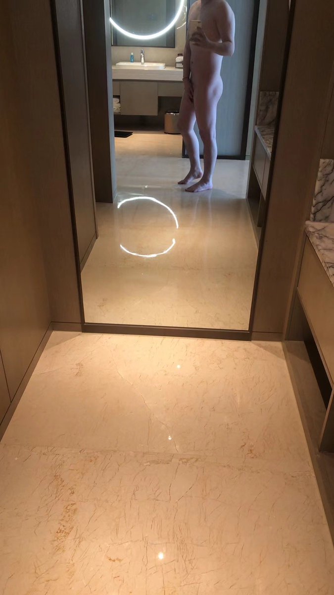 IW20180723's tweet photo. 休息，想休息了。。。。又困又累又渴。 https://t.co/nRmHGpAcuG