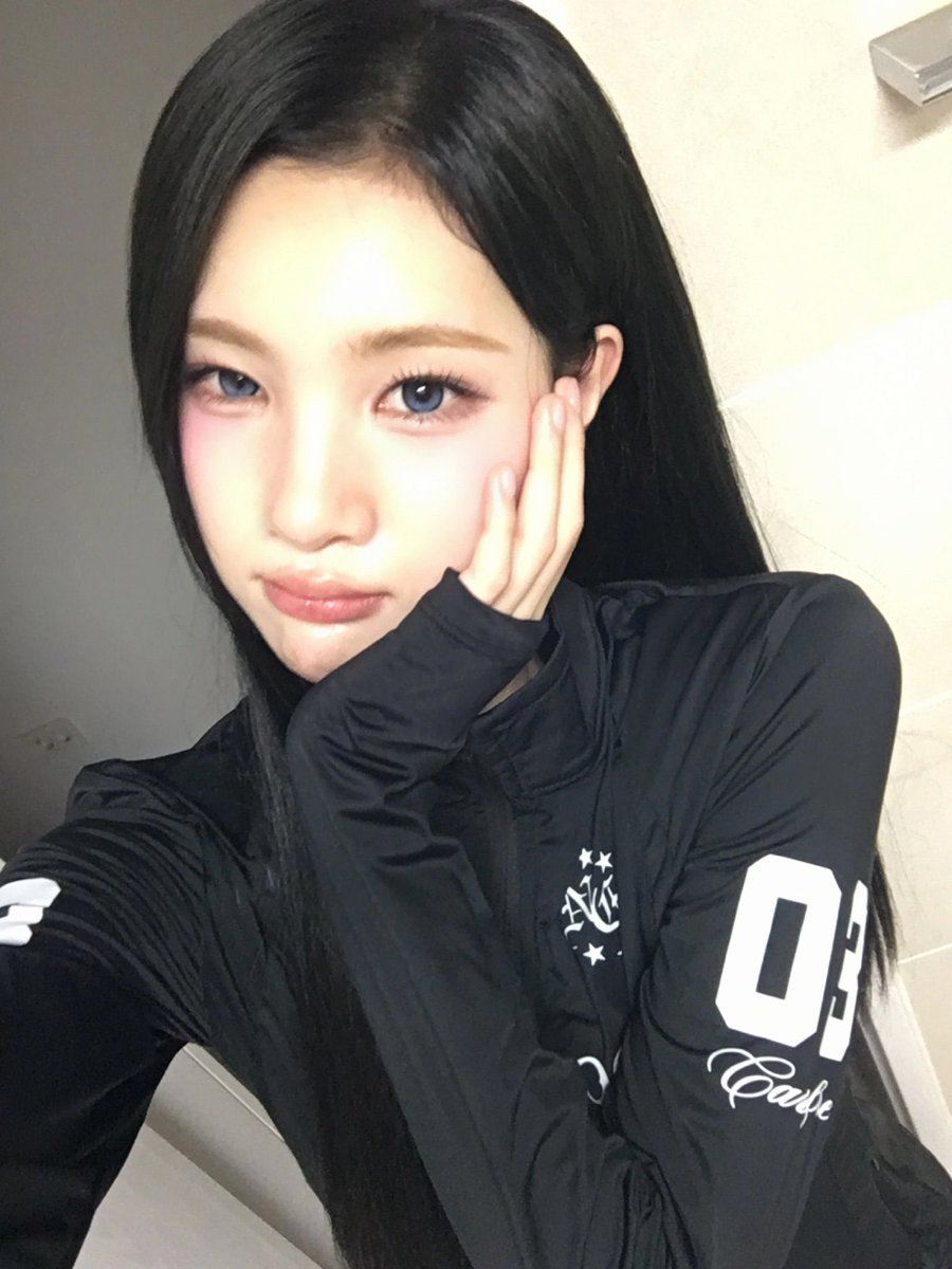 mouraiueo's tweet photo. hi love ♡ semangat screening nya :3 https://t.co/iZWSN4DMly