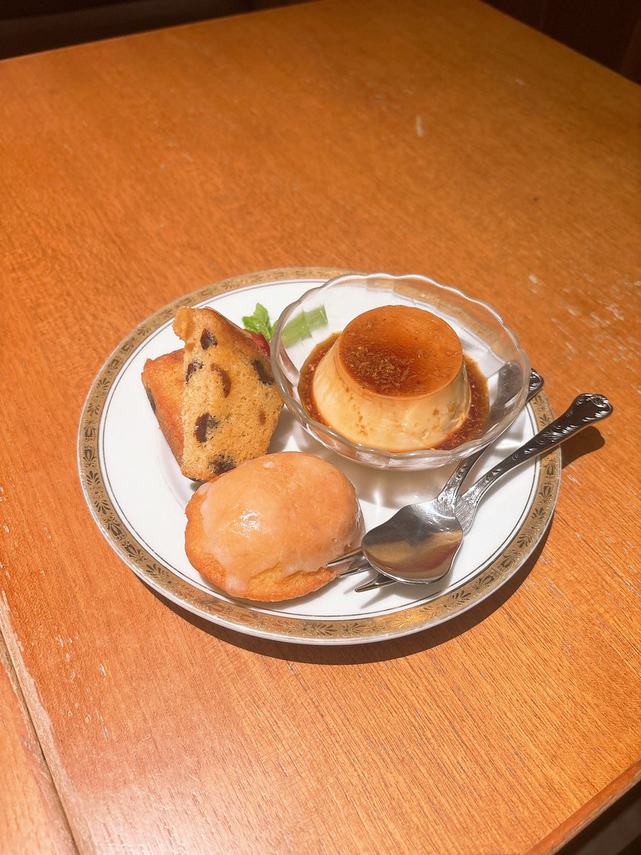 a239_n_'s tweet photo. レモンケーキ🍮🍋 https://t.co/9mFEAxhDvl