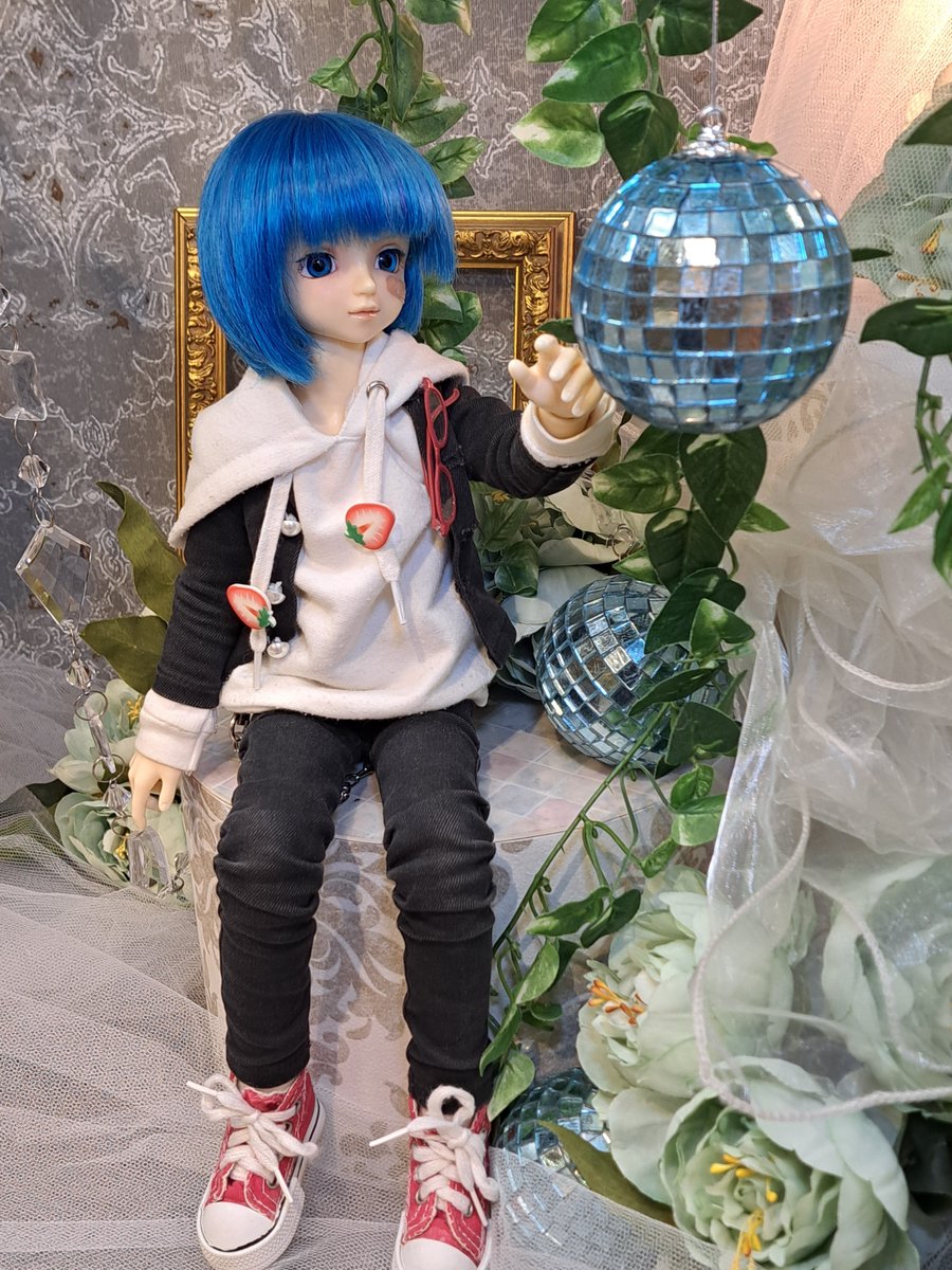 ari_a53's tweet photo. ちぃぱかと天使の窓行ってきました
すごくよそよそしい顔してますわね

#ちぃぱか https://t.co/qt6UlE0ntY