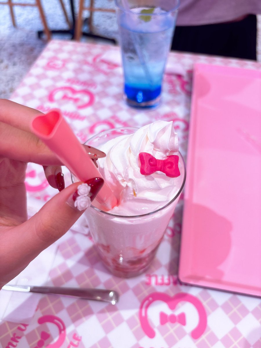 a239_n_'s tweet photo. ストローかわいい🫶🏻 https://t.co/XFaW5Souns