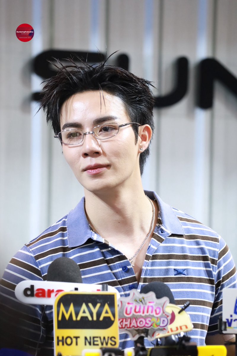 Bunterngonline's tweet photo. ซี พฤกษ์” ช่วงสัมภาษณ์ ในงาน SUPER SUN BANGKOK POP UP STORE ที่ Atrium 2 ชั้น G สยามเซ็นเตอร์ 👕✨

SUPER SUN POP UP AT SIAMCENTER
#ZeePrukSuperSunxSiamCenter

#ZeePruk 
#SUPERSUNxSIAMCENTER
#SUPERSUNPOPUPINBKK
#SUPERSUN https://t.co/pgCAmqsfg9