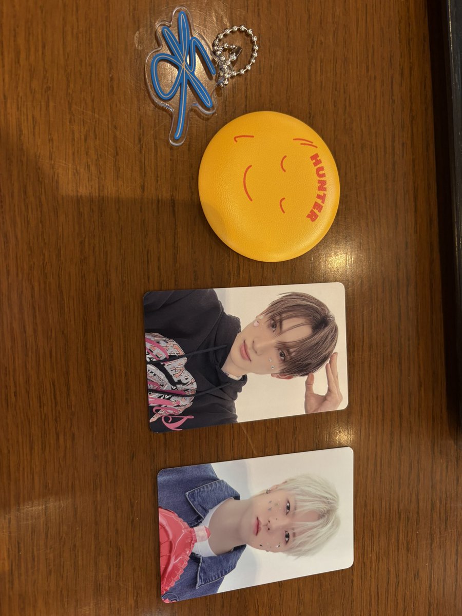 c78a77__'s tweet photo. xikers ペンミ グッズ 交換

譲:画像のもの

求:ユジュン

会場での同種交換求めてます🙏
 #xikers https://t.co/KXQ0KhMMNr