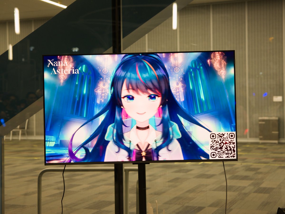 HeyItsSeymour's tweet photo. In which some folks go unreasonably tuff while #NanaAsteria is singing Baka Mitai at Mosomatsuri after #OffkaiGen5 ends. https://t.co/yYqUSQlz6I