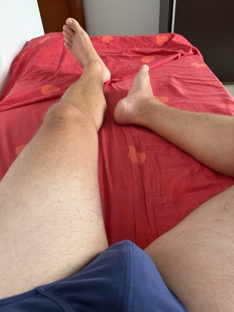 leoneleoneleon3's tweet photo. 💥💥💥 Good morning… RT SLAVES… https://t.co/nQODliHoX6