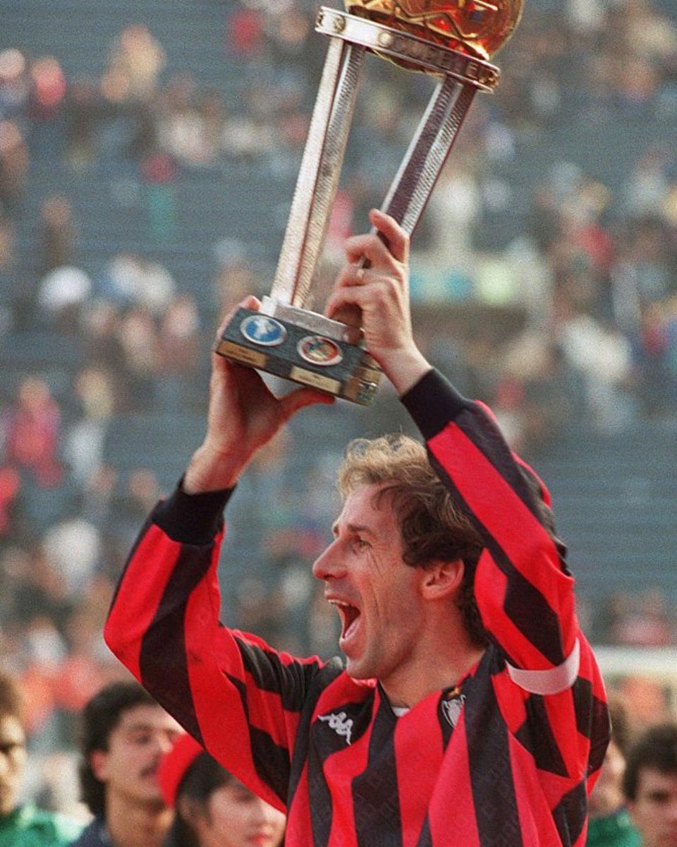 GoalJP_Official's tweet photo. 🔴バレージ氏が66歳で逝去⚫

ミラン、レジェンドであるフランコ・バレージ氏がこの世を去ったことを発表。

“ワン・クラブ・マン”として716試合に出場、6度のセリエA優勝に3度の欧州制覇を達成。

https://t.co/i05i1gVqqQ https://t.co/1Saou698q4