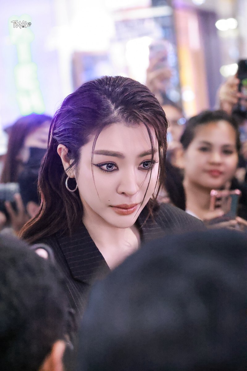 kasontam0k's tweet photo. 😎 #FayePeraya https://t.co/g9o2j4385w