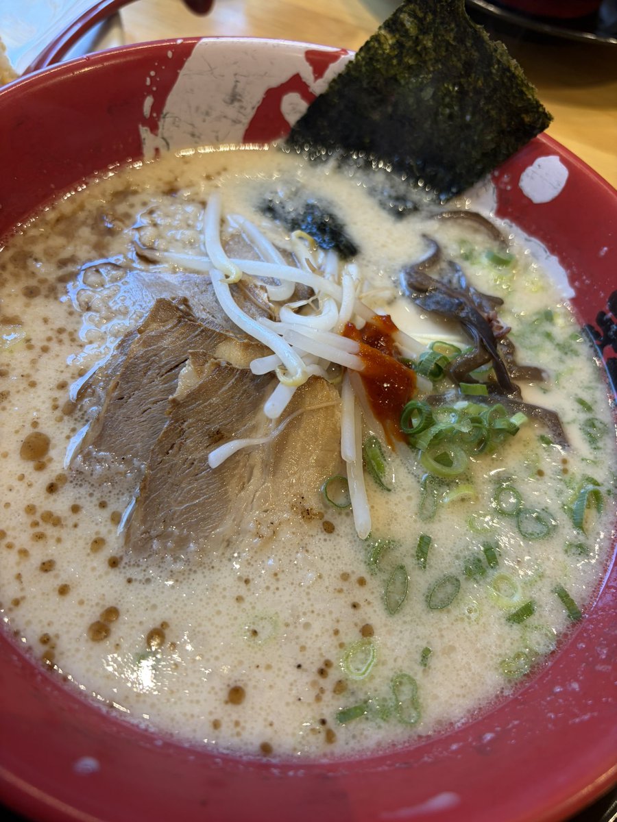 chillchas's tweet photo. 最近よく行くまこと屋🍜
牛骨ラーメン🤤 https://t.co/zkid7e5WqH