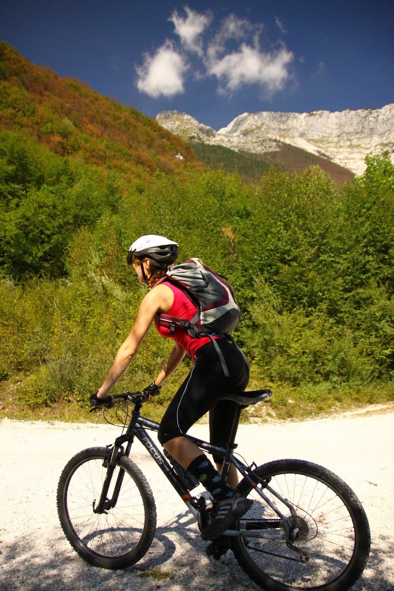 darinkaio's tweet photo. I just realised I never ever want to part with my bike. She has been with me through mountains and along seas. I will never give her up. I'm sorry but this bike aquired a SOUL. https://t.co/C0fQorjs36