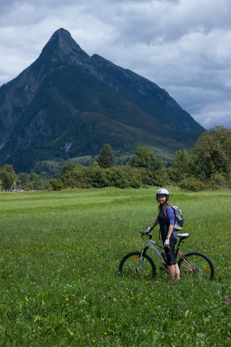 darinkaio's tweet photo. I just realised I never ever want to part with my bike. She has been with me through mountains and along seas. I will never give her up. I'm sorry but this bike aquired a SOUL. https://t.co/C0fQorjs36