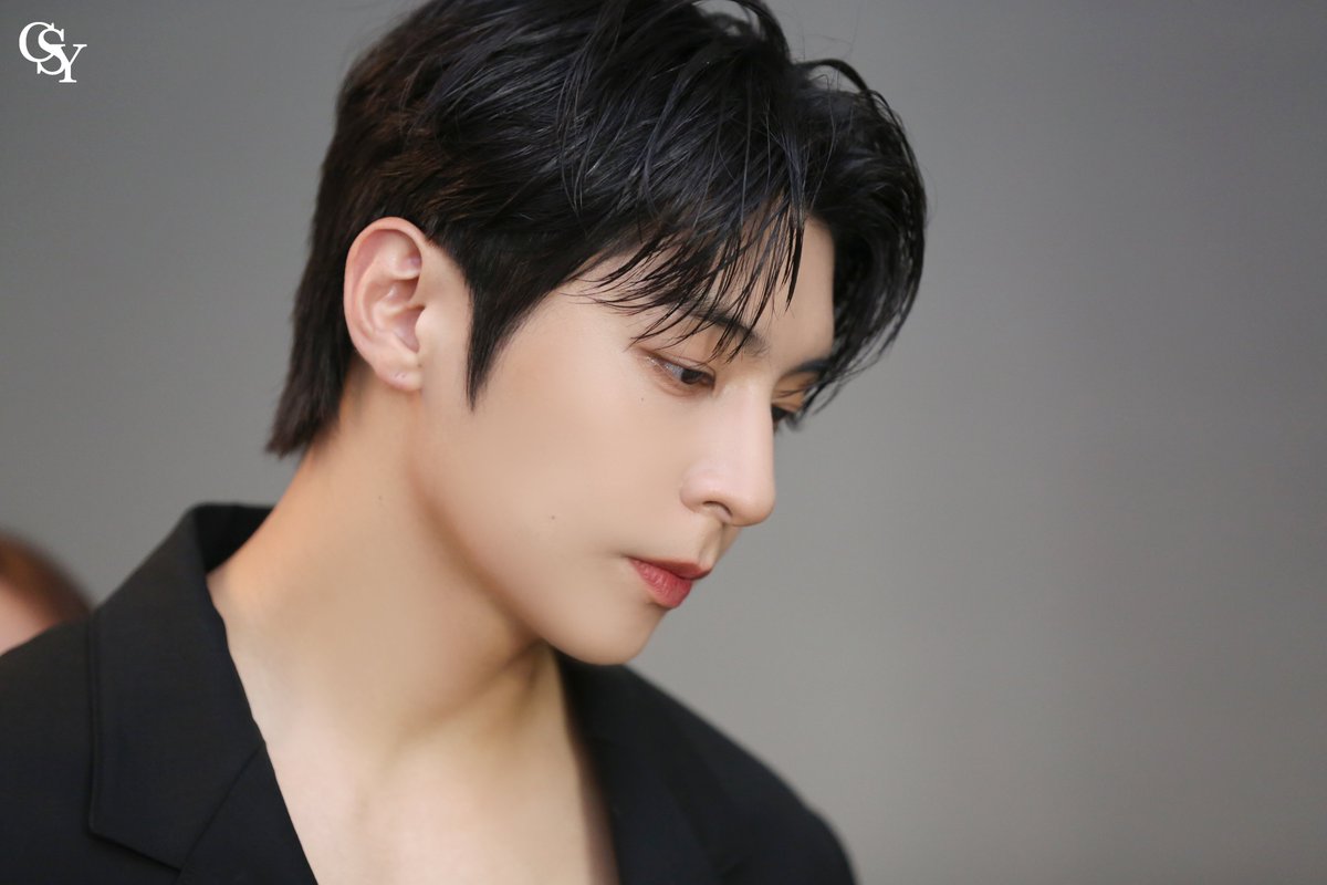 yun_n_OFFICIAL's tweet photo. [📸] HAPPY SUNG YUN DAY 🥳 기념 비하인드 모음zip 📂

🔗 https://t.co/s11TUUrNTF

#최성윤 #CHOISUNGYUN #Y
#HAPPY_SUNGYUN_DAY https://t.co/FSBPzSy3Sj
