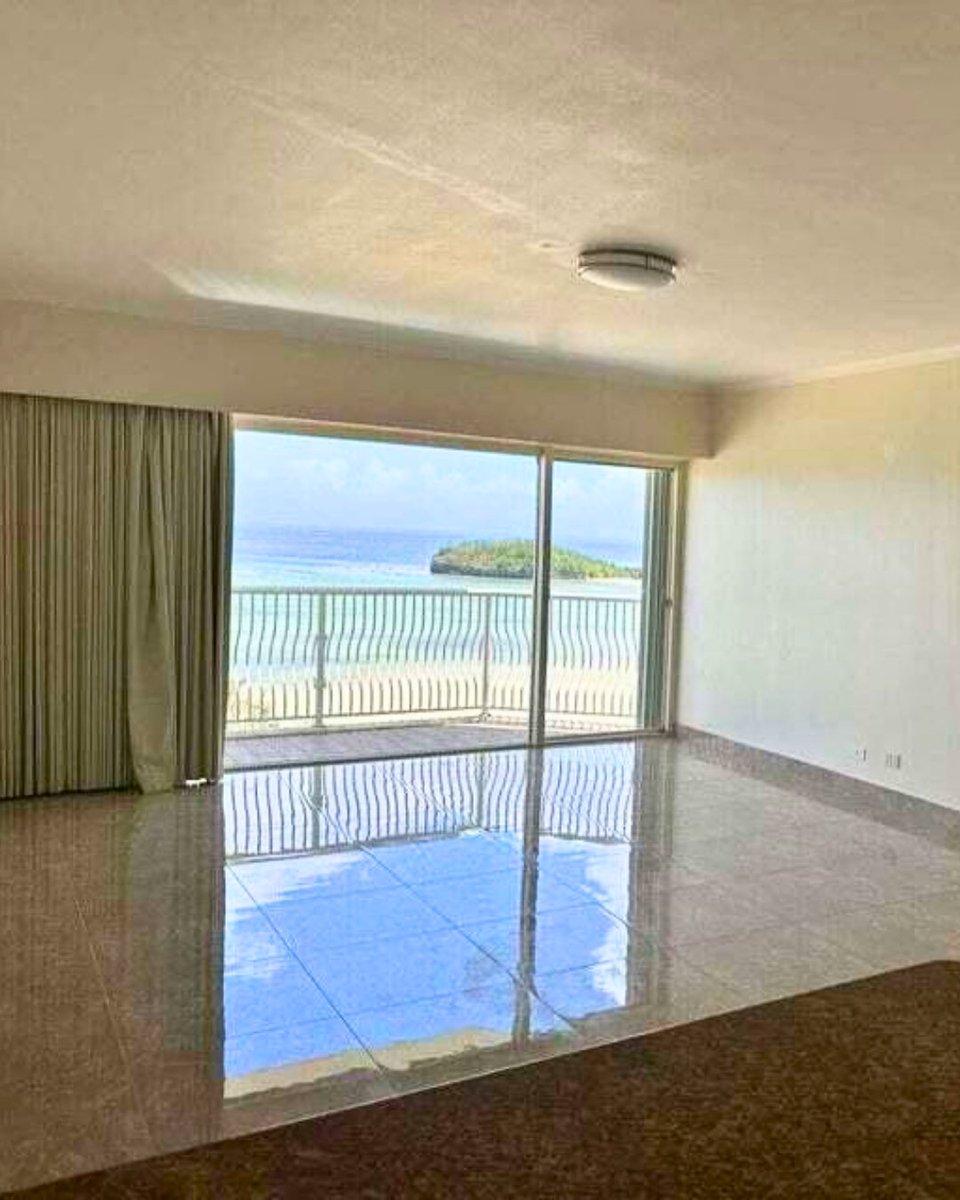 Propertyshop_gu's tweet photo. ✨ 4 Bedrooms
✨ 4 Bathrooms
✨ 2,283 SqFt
✨ 2 Parking Spaces
✨ Direct beach access
✨ Panoramic views of Agana Bay & the Philippine Sea
📍 Unit 1001, Agana Beach Condo, Tamuning, Guam
#BeachfrontProperty #BeachfrontLiving #OceanViewHome #PenthouseLiving #Tamuning https://t.co/GCLqTYhR90