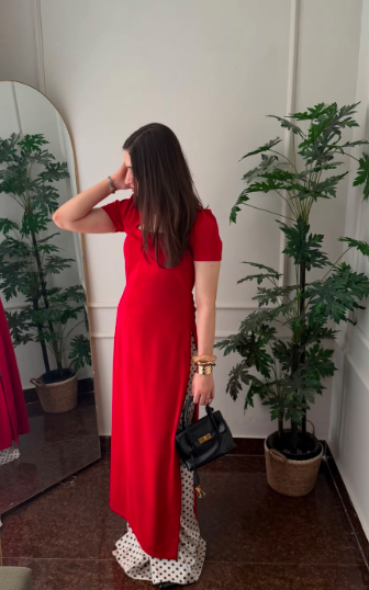 Glamtrendzz's tweet photo. Bold in red, timeless in polka dots. ❤️✨

#OOTD #RedOutfit #PolkaDots #RedDress #StyleInspo #Fashion #Fashionista #ChicStyle #ClassicFashion #ElegantLook #OutfitOfTheDay #StreetStyle #StyleGoals #TrendyFashion #InstaStyle #FashionLover #OOTDFashion #RedStyle #PolkaDotDress https://t.co/H7qKP62O5p