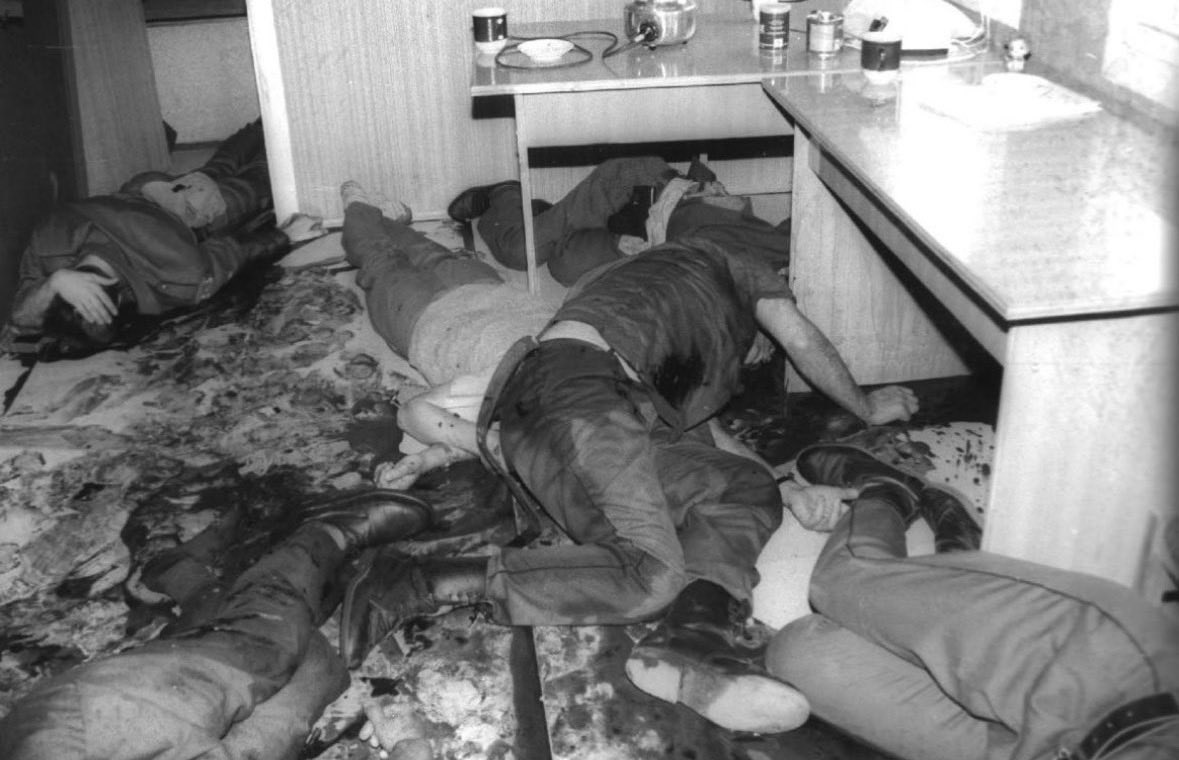 Twee_Papillon's tweet photo. Whatever legacy M. Gorbachev may have left behind, I, as a Lithuanian, will remember him as someone who sent tanks to crush peaceful protests in Vilnius and OMON kacaps to massacre Lithuanian border guards in Medininkai.

July 31, 1991- Medininkai Massacre🖤
🇱🇹 https://t.co/ISM1oxOZwA