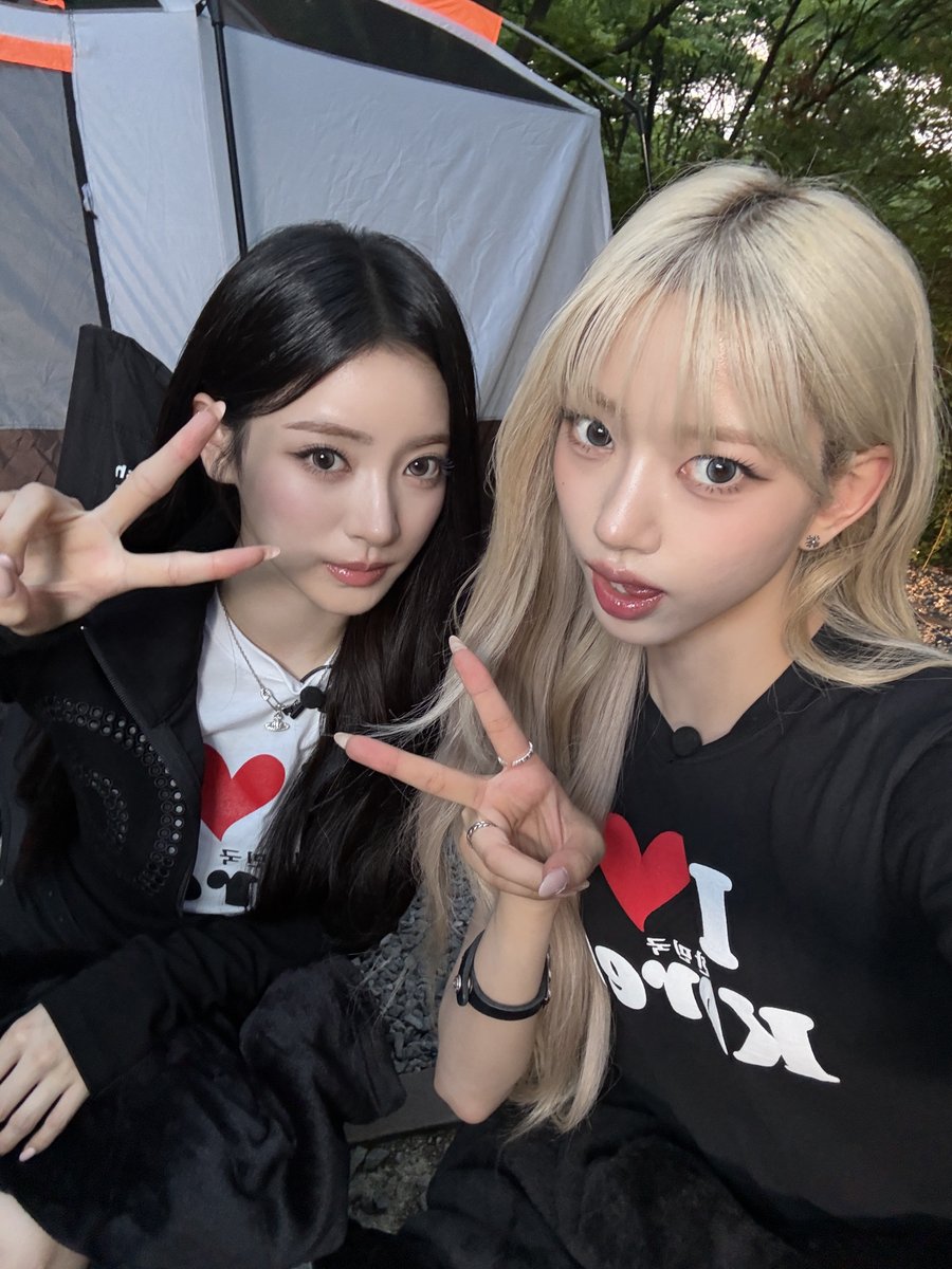 MEOVV_talk's tweet photo. [📸] 260731 #MENOVV

내 서울 친구 🩵🤍

#MEOVV #미야오
#THEBLACKLABEL #더블랙레이블 https://t.co/fiBlaFsb26