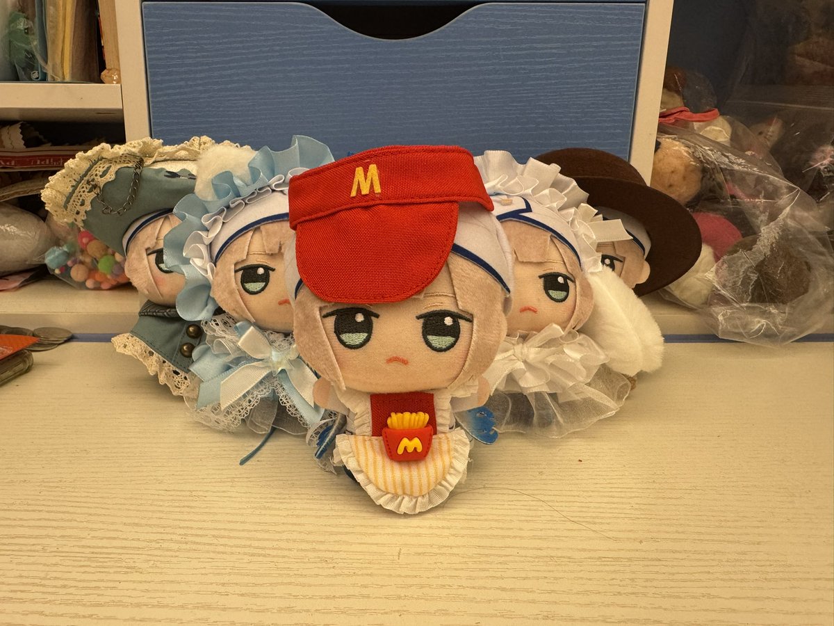 Mars_Han1026's tweet photo. 钱包空空，但一直在给小船换衣服
！？萌萌？！
#fgo #ネモ https://t.co/8oXgdffWOU