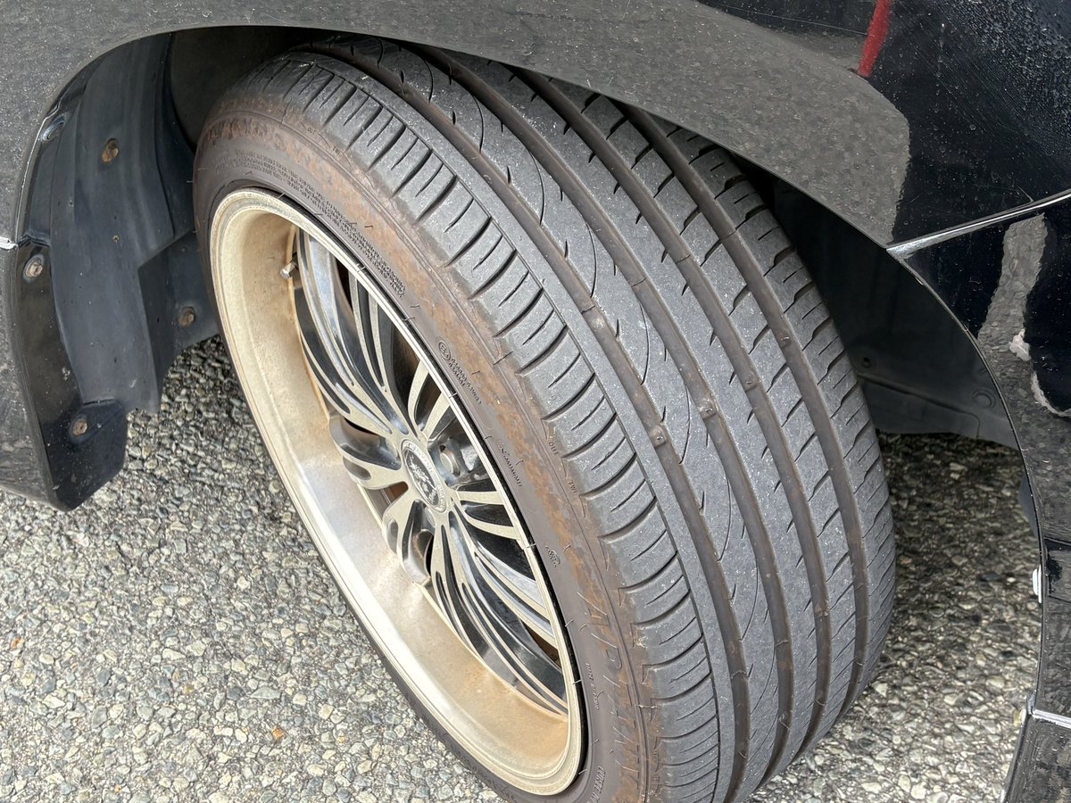 DoguGOD's tweet photo. 車売ります 兵庫県伊丹市発

今度こそ売る。
トヨタヴェルファイア 20前期 プラチナセレクションZ タイプゴールド

車検たっぷり2028/2/27まで
タイヤほぼサラ
距離飛び 約20.5万km
期間良好、ところどころボロい

取りに来れる人、現金一括のみ 30万
車両渡し8/6以降
話早い人割あり

以下詳細ツリー https://t.co/zjPthBVL6E