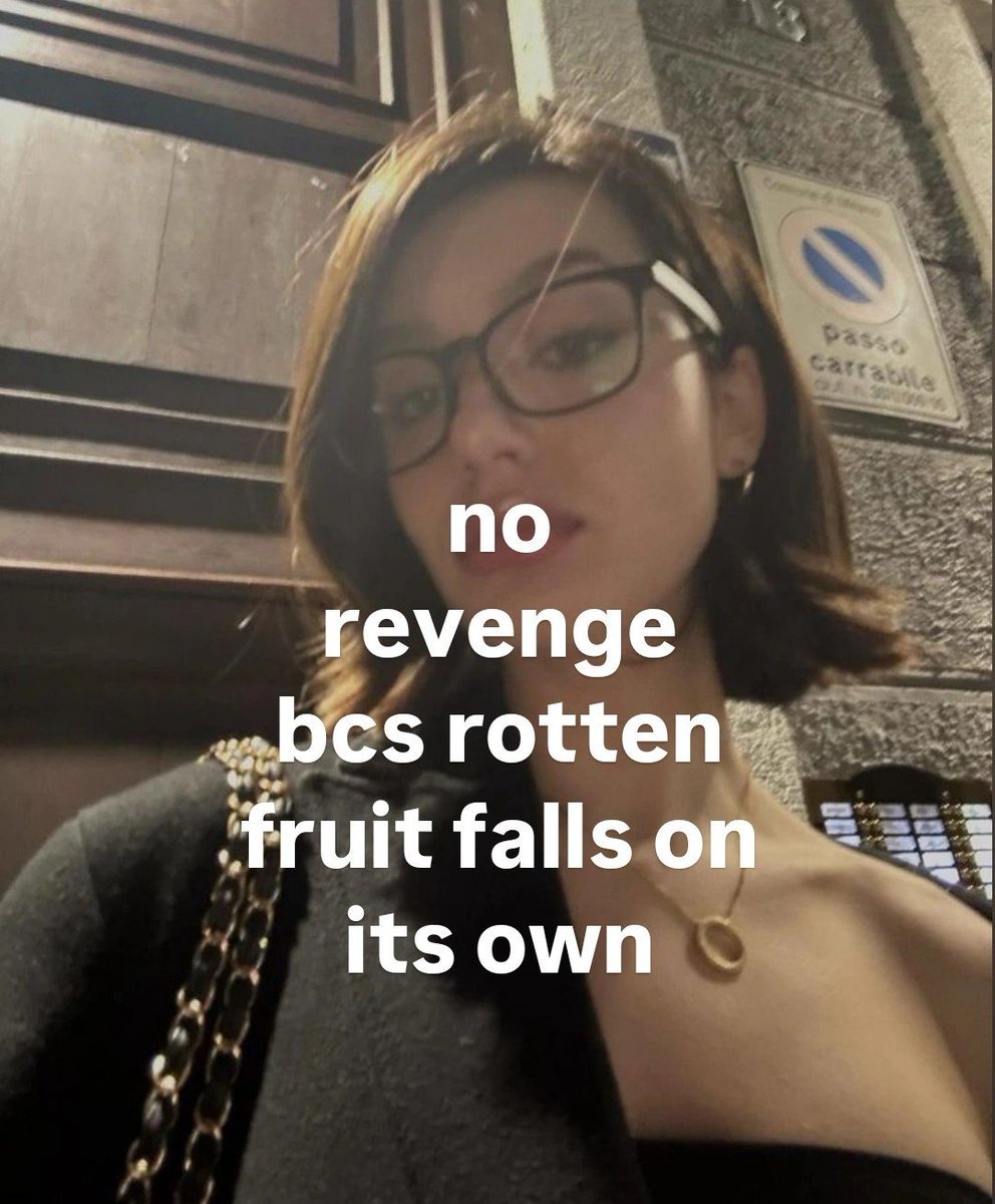 𝓁𝒾𝓁𝓎. tweet media