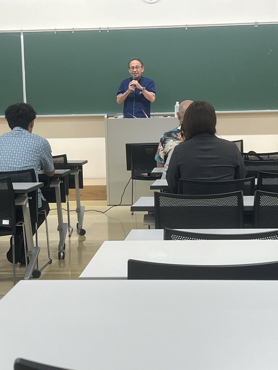 tankanchan's tweet photo. ＠県内某大学　
質問させようと原稿LINEで送ったのに、授業取ってる人しか質問できませーん🤪ときやがった。とことん逃げるのな。 https://t.co/EZfPo1P8an