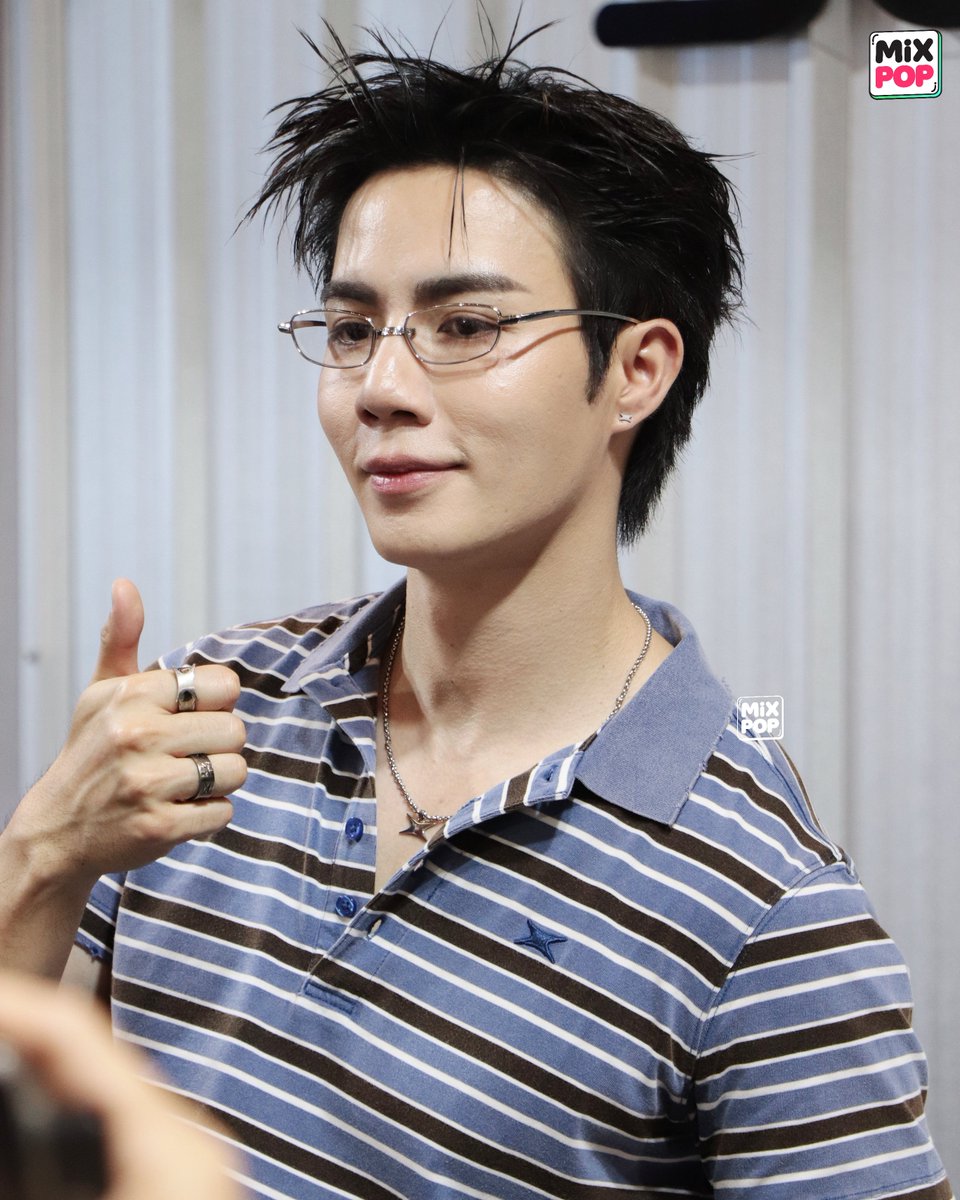 MiXPOPth's tweet photo. "ซี พฤกษ์" #ZeePruk ลุคปรุงหล่อสุดคูล กับการเปิด Pop Up Store จากแบรนด์ "SUPER SUN" ในงาน "SUPER SUN BANGKOK POP UP STORE" 🌞✨️

🔗 Full Album https://t.co/IpBINaInvs

SUPER SUN BANGKOK POP UP STORE
#ZeePrukSuperSunxSiamCenter
#SUPERSUNPOPUPINBKK
#ZeePruk #SUPERSUN
#MiXPOPEnt https://t.co/gCOVzdHKm6