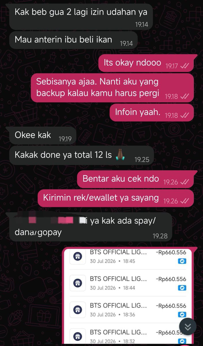 btsjecnj's tweet photo. Gue sama suami punya langganan kalau beli ikan di pasar, ibu yang jualan punya anak laki rajin banget selalu bantuin ibunya yg single parent. 

Kalau ketemu gue / suami selalu salim dan nanya nanya kerjaan buat nambah-nambah modal jualan. Selalu di kasih kerjaan kecil sama suami gue entah cuma pegangin tangga, megangin palu, ngangkutin barang kalau laki gue lagi benerin apaan di rumah padahal itu bisa suami kerjain sendiri. 

Karena laki gue belum ada kerjaan buat dia lagi tapi dia bilang lagi perlu modal buat ibunya, gue suruh aja dia bantuin co in LS AB kemarin soalnya masih banyak temen-temen yang request. Gue ajarin sekali eh langsung ngerti bocahnya. 

Dia seneng banget kerja gak sampai 3 jam bisa dapet 240rb karena bisa nambahin modal ibunya jualan. Lah gue juga seneng bisa bantuin army sekaligus bantuin dia juga 😭😭😭😭 padahal temen temen army juga bayar fee handlingnya pas di ina tapi gak apa dah