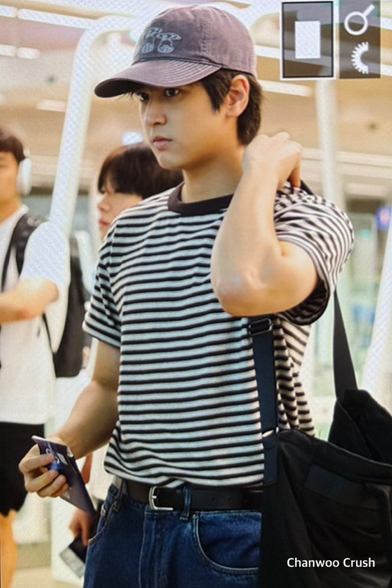 ChanwooCrush_'s tweet photo. [Preview] 260731 ICN. 일본 가쟈✈️ 

#iKON_FOUREVER_TOUR

@iKON_chan_w000 
#iKON #CHANWOO #CHAN #아이콘  #정찬우 #찬우 #チャヌ #찬우크러쉬 https://t.co/kxGxkF6Vdo