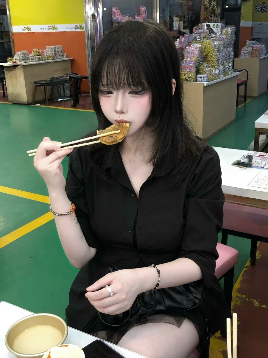 AWIBA_zed's tweet photo. 😋🍚 https://t.co/mh6If4J56R