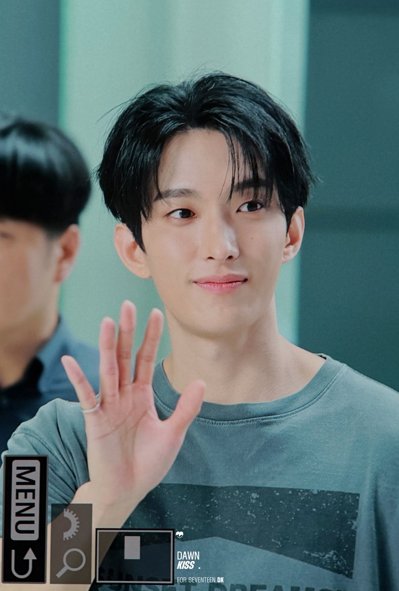 DawnKiss97218's tweet photo. 260731 퇴근 Preview 

#SEVENTEEN #DK
#도겸 #이석민 #ドギョム
@pledis_17 https://t.co/FBtfP8JDRO