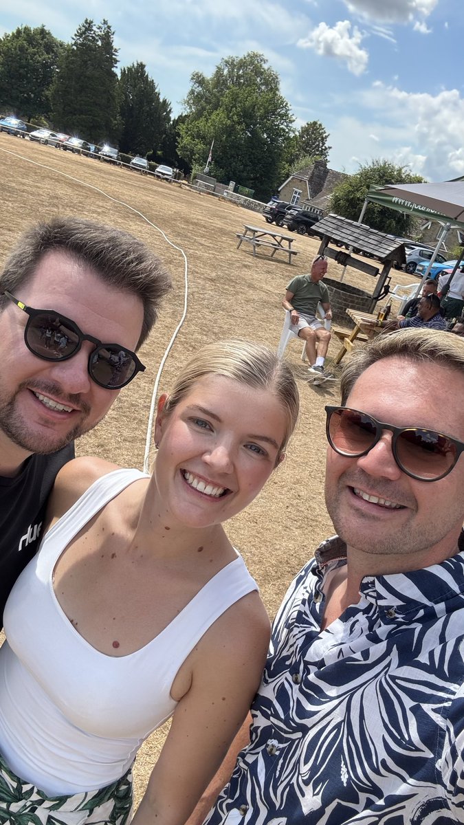 benfreakleyuk's tweet photo. I had so much fun at Sports Day, although the sack race did me dirty… tripping over twice my knees red raw and are killing me today 😅 https://t.co/F5HRJdyFuh