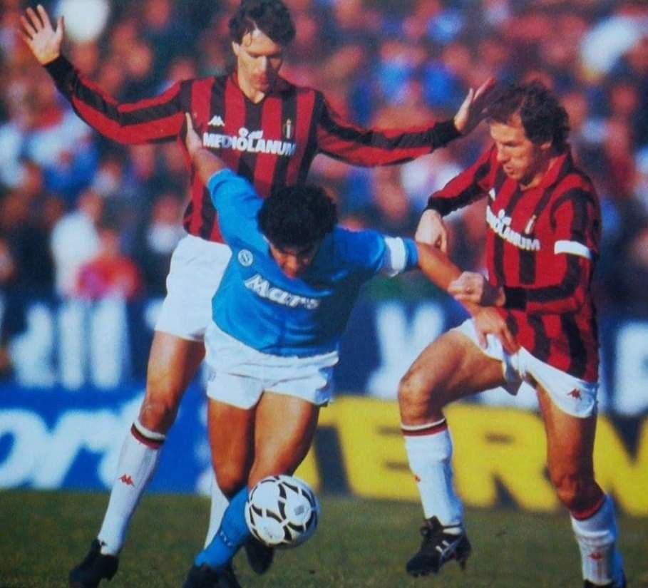 ibocan15's tweet photo. @acmilan Milan &amp; Napoli   

Diego Armando  Maradona &amp; Marco Van Basten &amp; Franco Baresi.   

#Napoli #Milan https://t.co/xPW9dq2mKx
