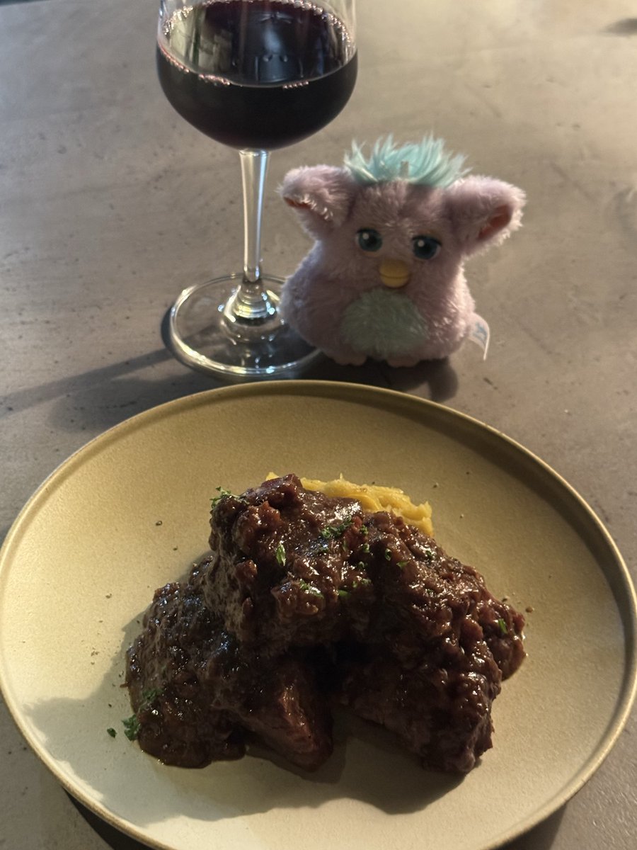 mochimo1022's tweet photo. 🥗🐮🍷 https://t.co/TiE1dfvHRr