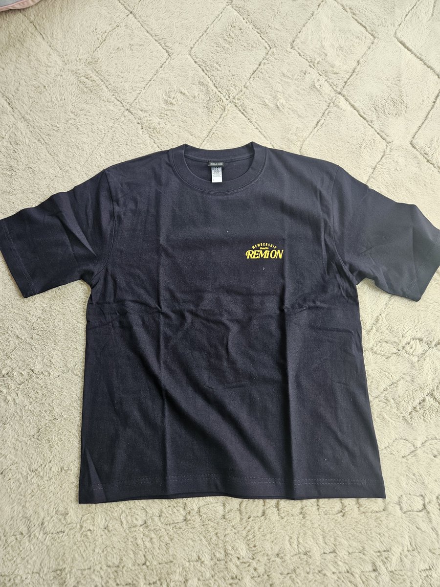 FWhgKc3EKX3glE5's tweet photo. レミオンのTシャツ届いた🎵色もデザインも可愛いしサイズも丁度良い😆早速今日着て出勤💨次はライブ当たるといいなぁ😊
#レミオロメン
#REMiON https://t.co/Y0IJnasSRx