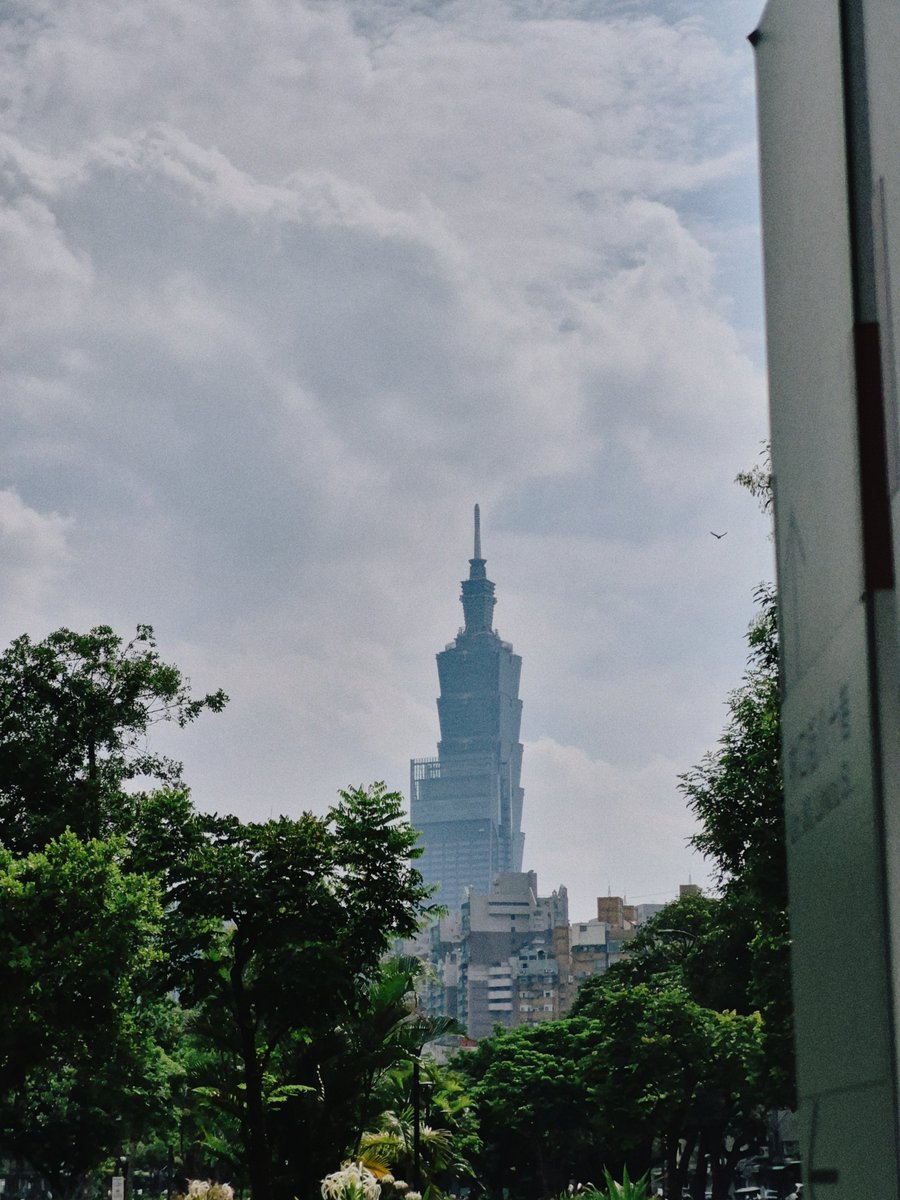 lemi_hir's tweet photo. 七月末の空 https://t.co/frlL3lCvls