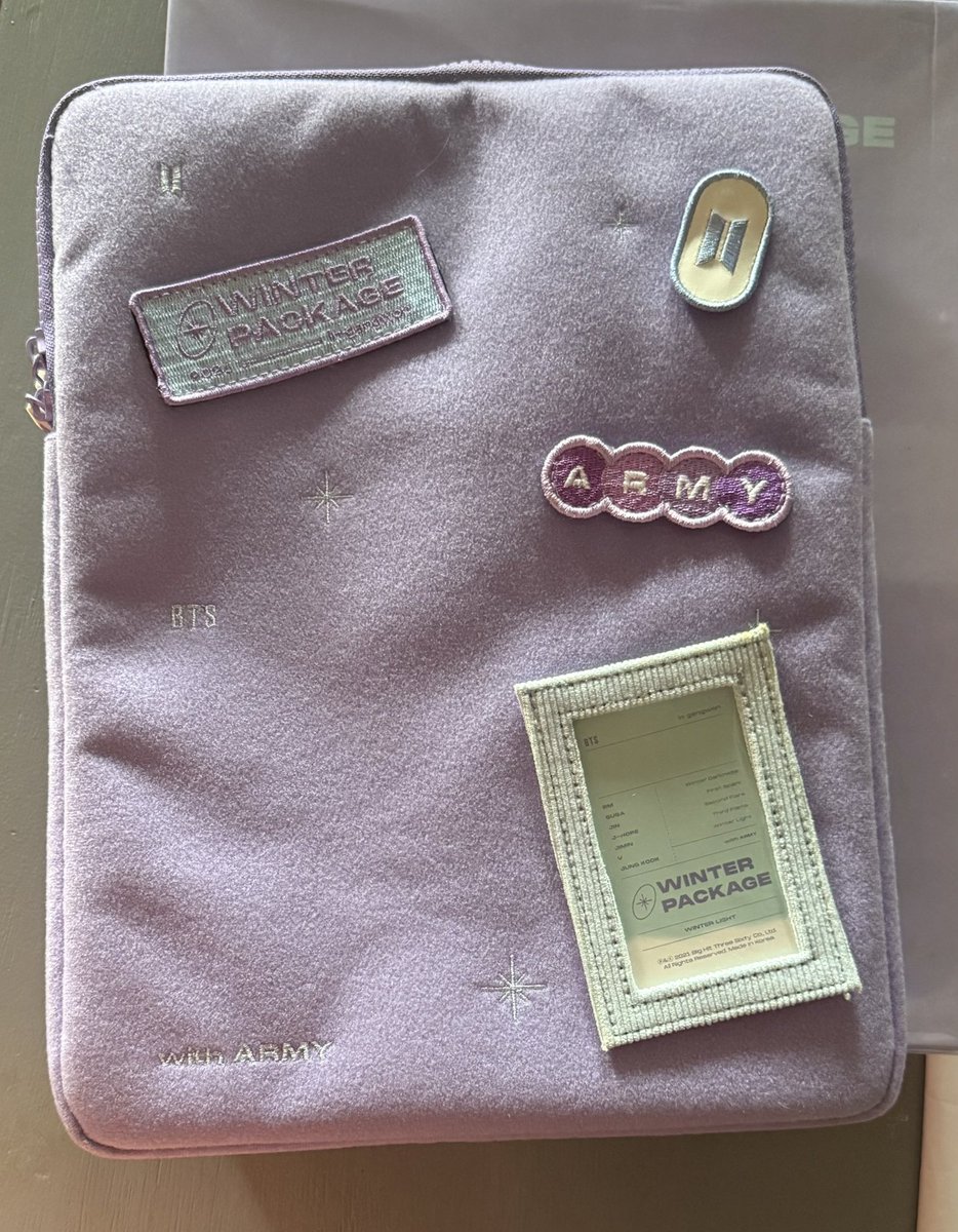 allyskart's tweet photo. Wts lfb wp21 ph bts #allysonhand

Winter package 2021
1500 php 

Outbox 
Pouch w/ wappen
Sealed RM film photo 
No rpc

Brand new and bought from weverse
Never been used

Long dop w/ nrdp

Reply/dm to mine https://t.co/88wcT0XfAd