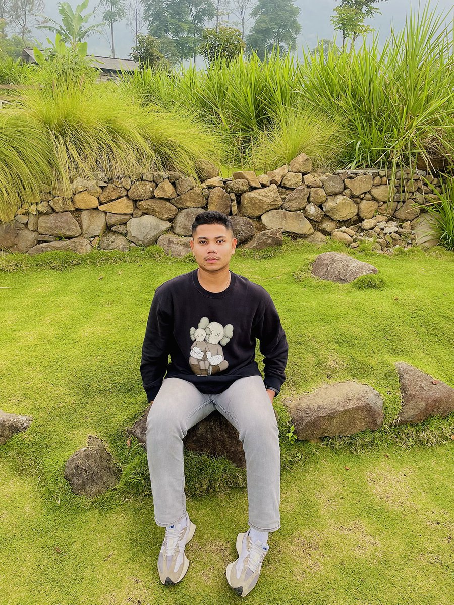 boy_ndree's tweet photo. Hijo hijo👣 https://t.co/Qacg6W2HgI