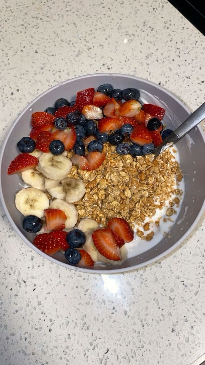 Fithub360's tweet photo. Every gym bro knows Yoghurt bowls are the ULTIMATE breakfast https://t.co/wQhhnxSXSn