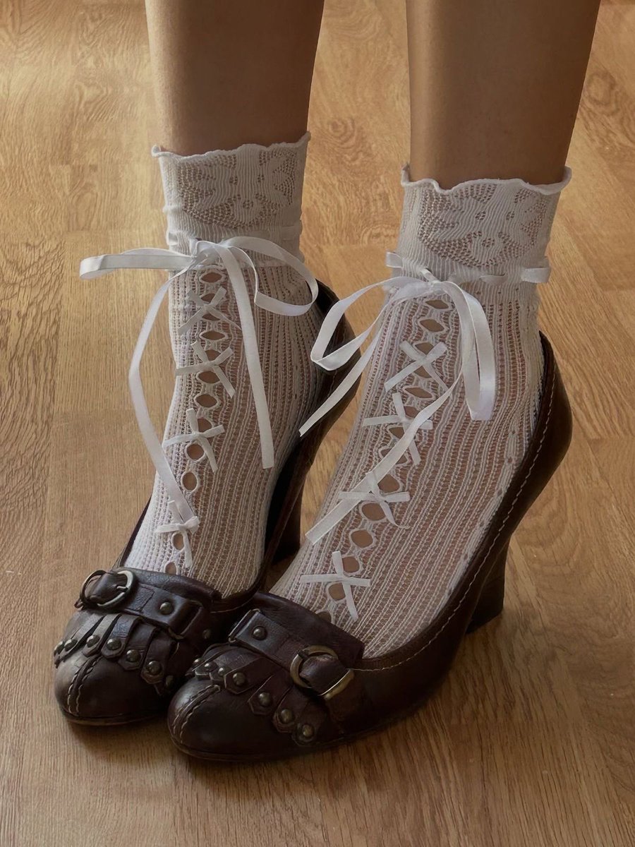 _littlethicket's tweet photo. brown wedge heels https://t.co/ppHItI9xLm