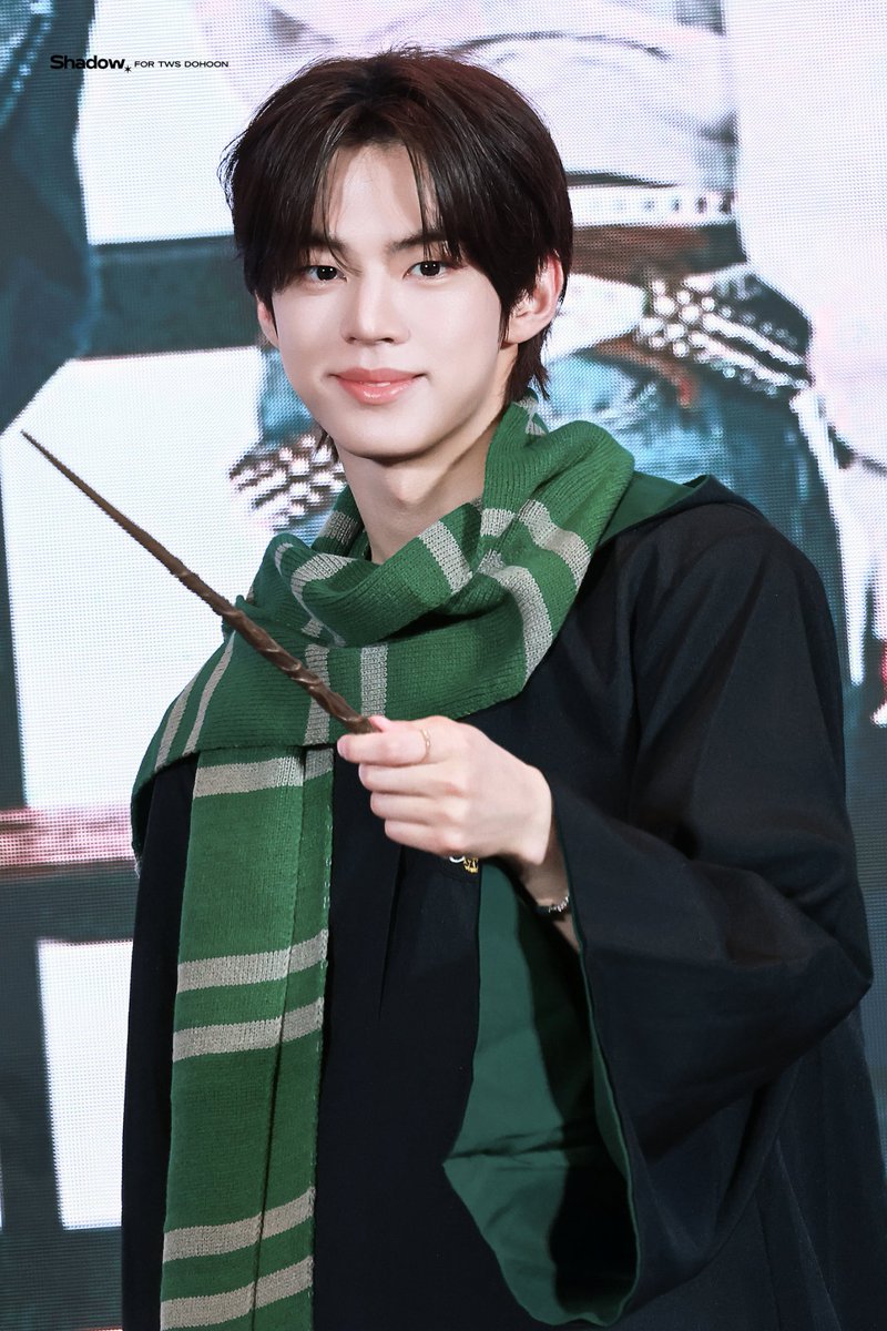 Shadow_dh130's tweet photo. 260731 💚🪄

#도훈 #투어스 #TWS #DOHOON https://t.co/8n3uh74Gqq
