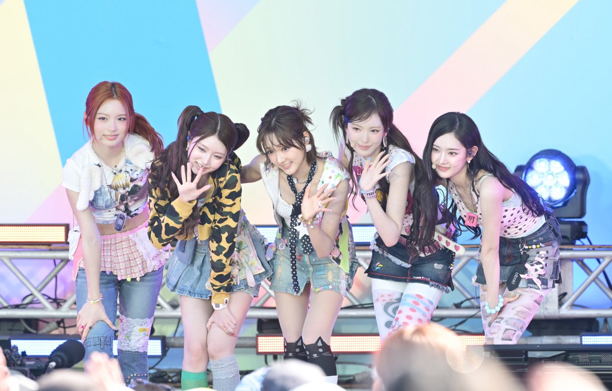 tokyoidolnet's tweet photo. HOT STAGEでは、毎週木曜夜7時に放送中の音楽番組『STAR』SPコラボが行われ、KiiiKiiiが登場。質問コーナーや『404』などの楽曲披露と45分間HOT STAGEを盛り上げていました！

#TIF2026 https://t.co/LK1PE4cceU