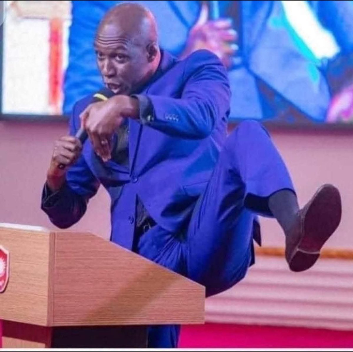 GbloeW's tweet photo. The likes of this man made me not believe any so called pastors and lost interent in pastor profession https://t.co/21K7cVNAXk