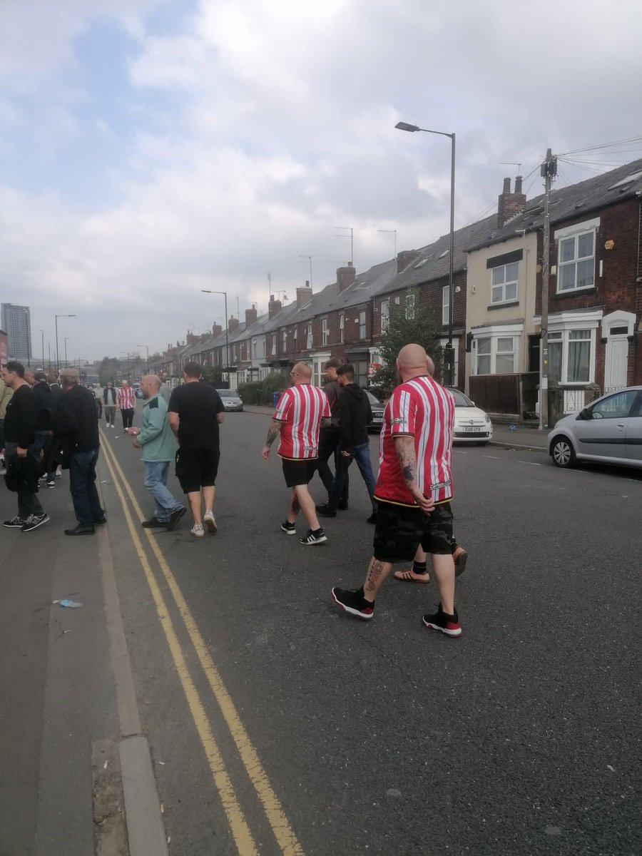Tuautemmightred's tweet photo. Hark now hear...

1 Liga.
4 FA Cups.
Y uno de mis estadios preferidos en Inglaterra.

No doy más pistas. https://t.co/EOXJOTwZV8