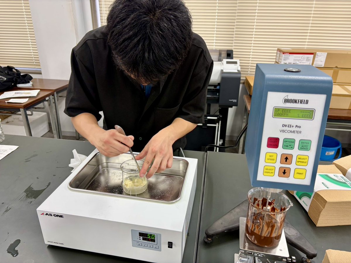 zaikobumoncho's tweet photo. 学科長は今から、帰国の途につきますが、大学では明日行われるオープンキャンパスの準備が行われてます！
チョコメルトを使った実験や、金属の鋳込、超伝導、熱電材料、などなど沢山のイベントを準備してますので、ぜひお越しください！ https://t.co/4ei2XDYPwz